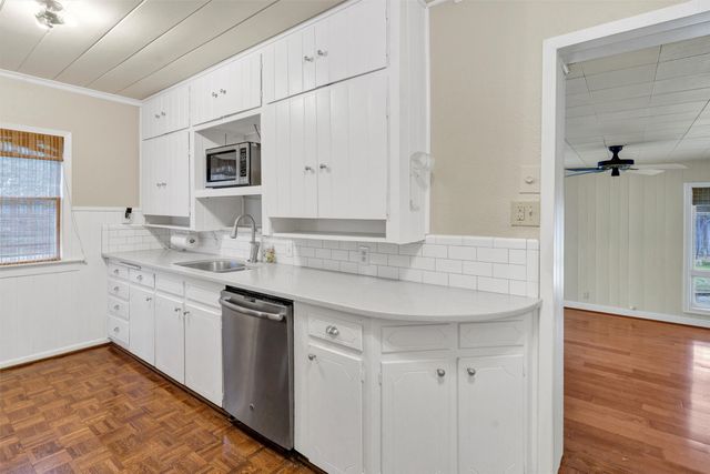 4032 Dexter Avenue, Fort Worth, TX 76107