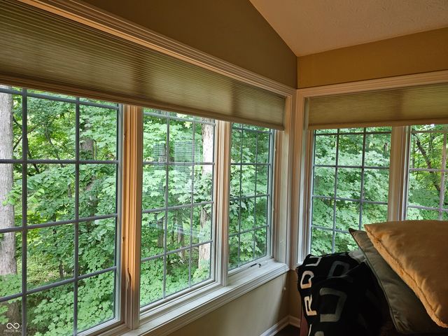 1732 Creekside Lane W, Carmel, IN 46032