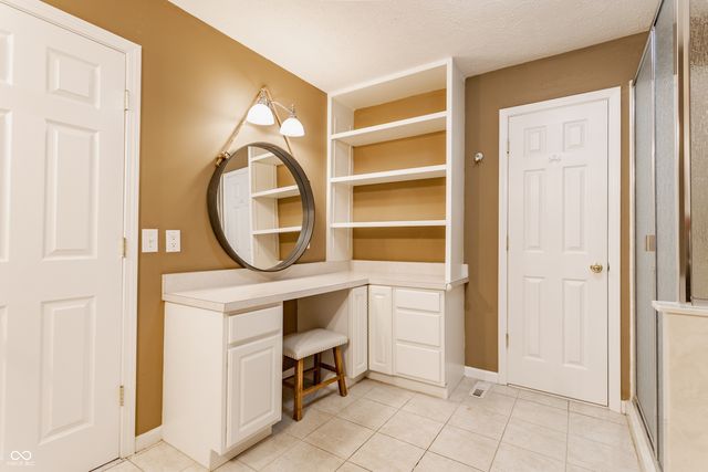 1732 Creekside Lane W, Carmel, IN 46032