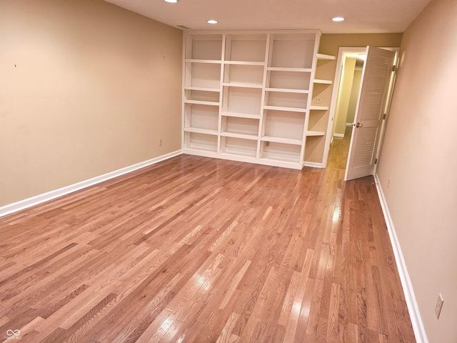 1732 Creekside Lane W, Carmel, IN 46032