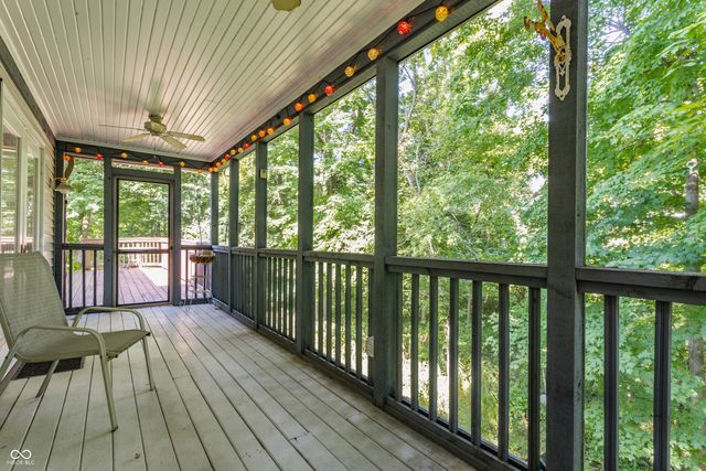 1732 Creekside Lane W, Carmel, IN 46032