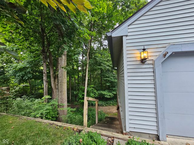 1732 Creekside Lane W, Carmel, IN 46032