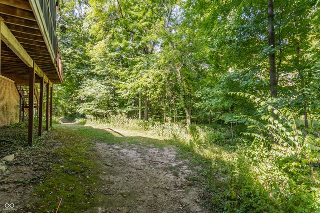 1732 Creekside Lane W, Carmel, IN 46032