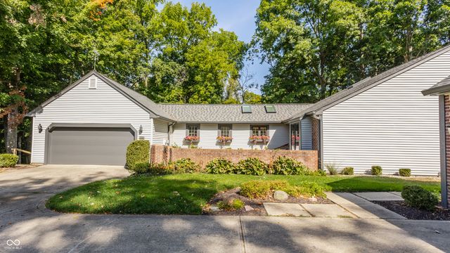 1732 Creekside Lane W, Carmel, IN 46032