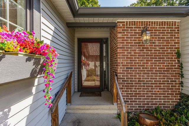 1732 Creekside Lane W, Carmel, IN 46032