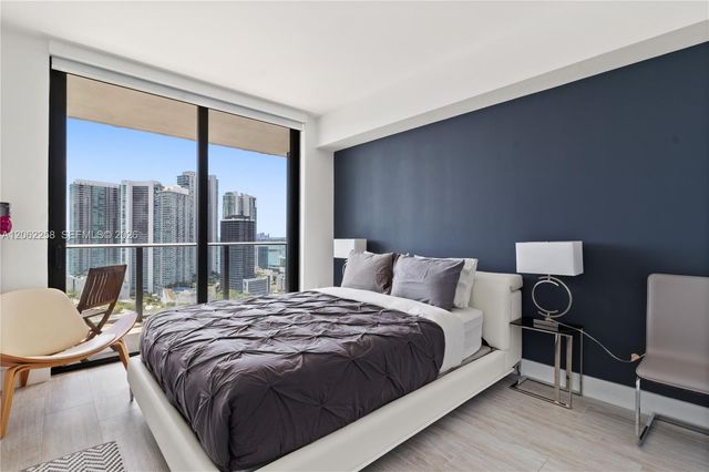 121 NE 34th Street 2807, Miami, FL 33137