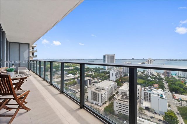 121 NE 34th Street 2807, Miami, FL 33137