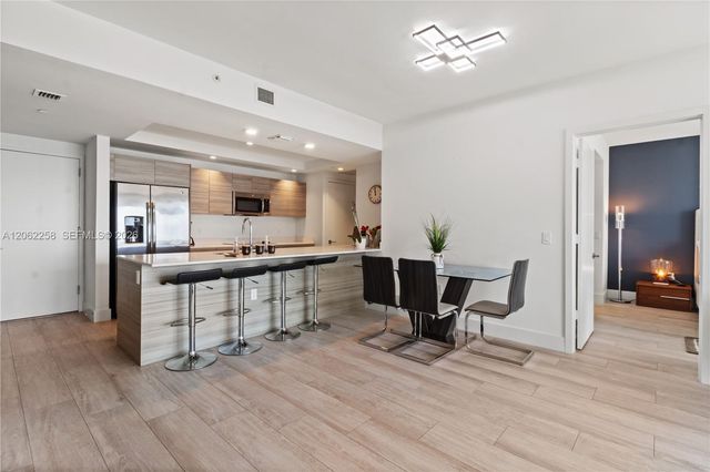 121 NE 34th Street 2807, Miami, FL 33137