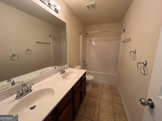 1030 Pebble Creek Trail, Suwanee, GA 30024