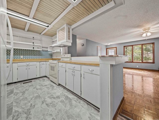 34 Arias Way, Hot Springs Village, AR 71909