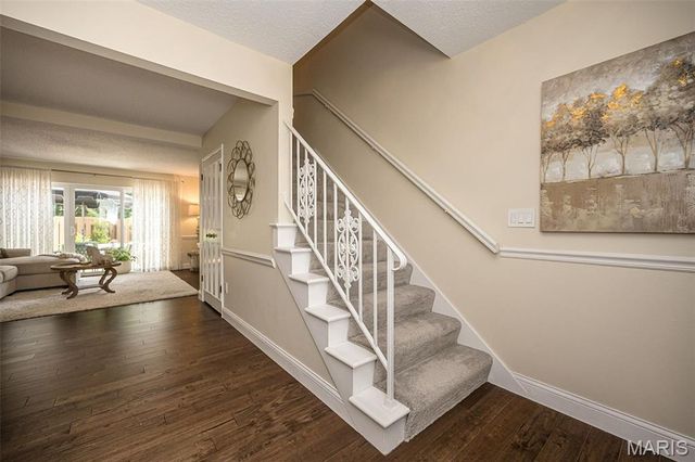 13348 La Barge Drive, Chesterfield, MO 63141