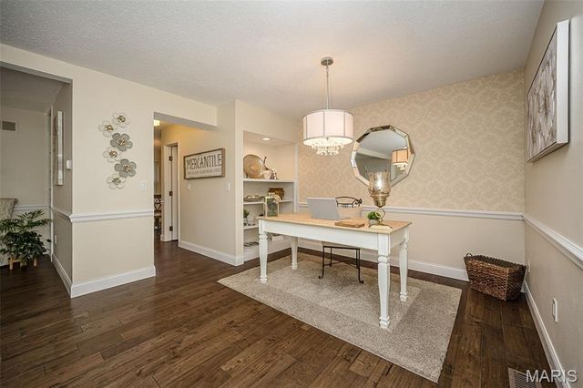 13348 La Barge Drive, Chesterfield, MO 63141