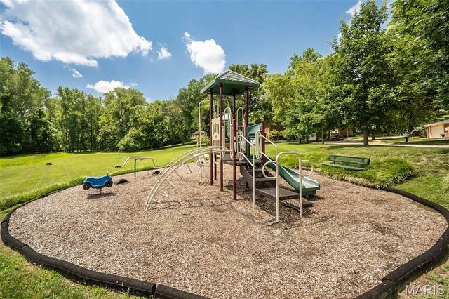 13348 La Barge Drive, Chesterfield, MO 63141