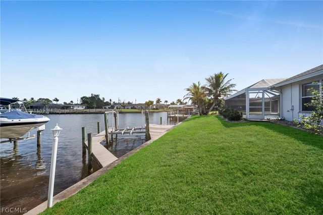 2041 SE 16th ST, Cape Coral, FL 33990