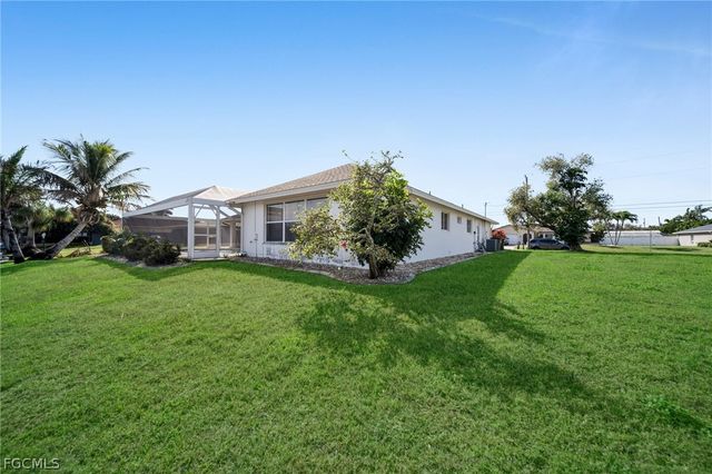 2041 SE 16th ST, Cape Coral, FL 33990