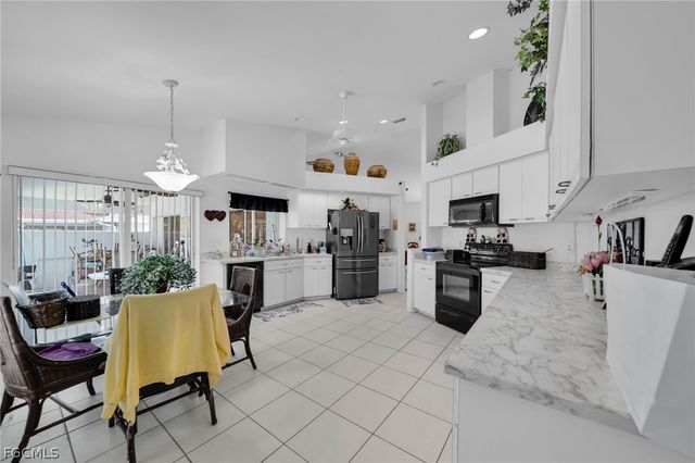 2041 SE 16th ST, Cape Coral, FL 33990