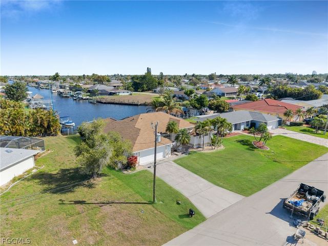 2041 SE 16th ST, Cape Coral, FL 33990