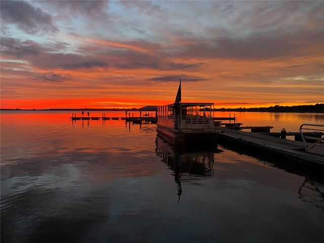 810 N TREMAIN STREET, Mount Dora, FL 32757