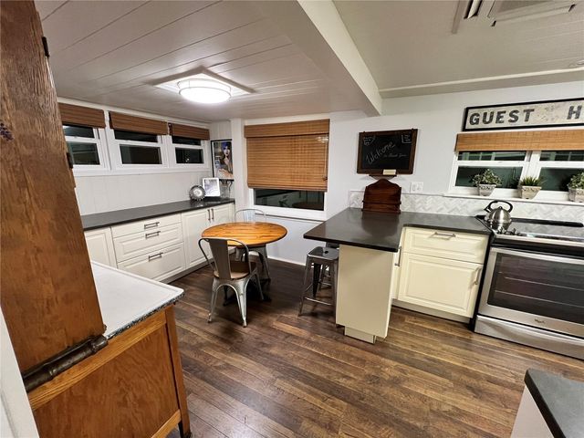 810 N TREMAIN STREET, Mount Dora, FL 32757