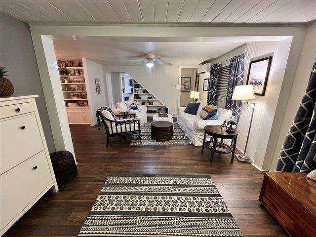 810 N TREMAIN STREET, Mount Dora, FL 32757