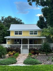 810 N TREMAIN STREET, Mount Dora, FL 32757