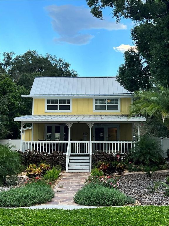 810 N TREMAIN STREET, Mount Dora, FL 32757