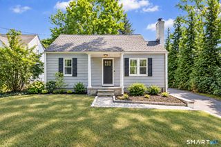 2082 Stratfield Road, Fairfield, CT 06825