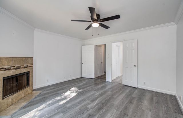 674 Ravensworth Drive, Conroe, TX 77302