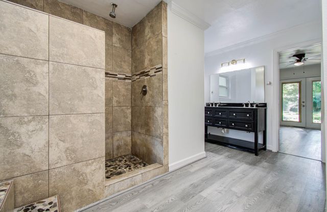 674 Ravensworth Drive, Conroe, TX 77302