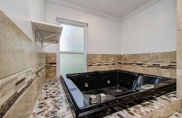 674 Ravensworth Drive, Conroe, TX 77302