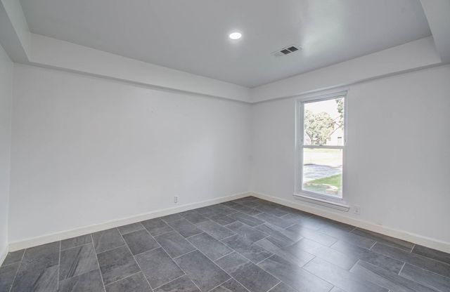 674 Ravensworth Drive, Conroe, TX 77302