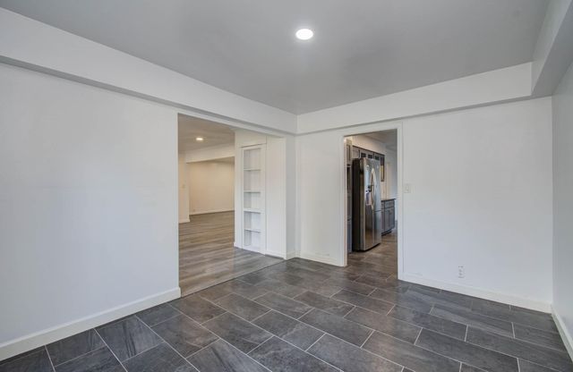 674 Ravensworth Drive, Conroe, TX 77302