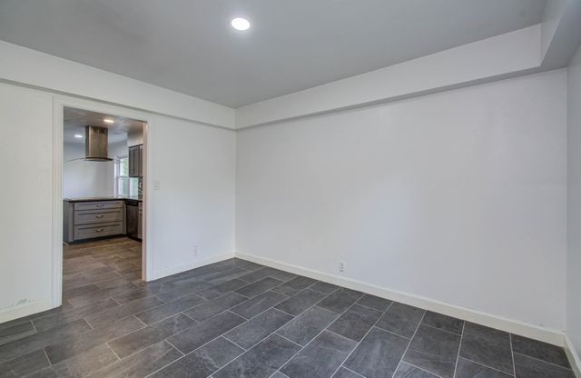 674 Ravensworth Drive, Conroe, TX 77302