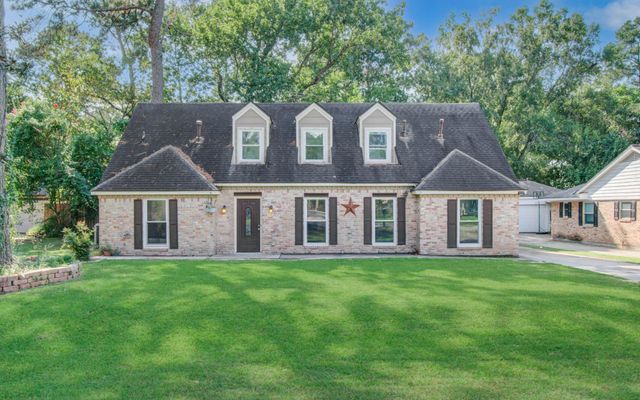674 Ravensworth Drive, Conroe, TX 77302