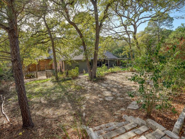 191 Mamalu DR, Bastrop, TX 78602