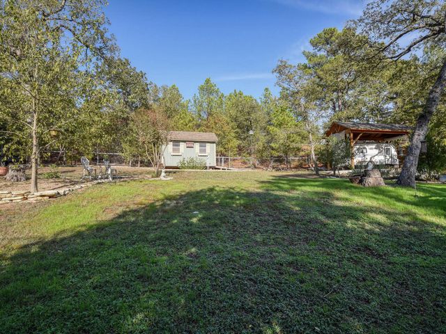191 Mamalu DR, Bastrop, TX 78602