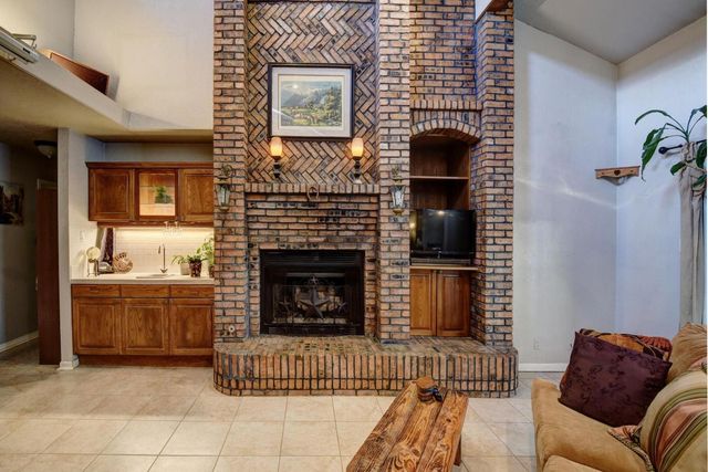 191 Mamalu DR, Bastrop, TX 78602