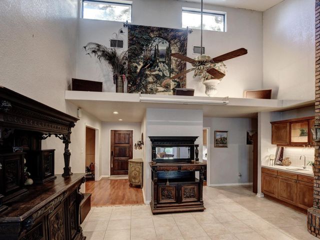 191 Mamalu DR, Bastrop, TX 78602