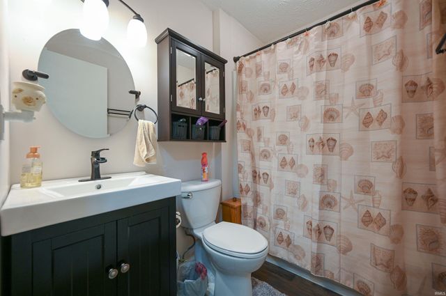 705 PINOAK Drive, Kokomo, IN 46901