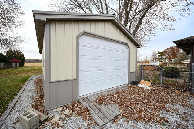 705 PINOAK Drive, Kokomo, IN 46901