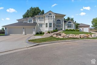 1113 W RIVER PASS CV, South Jordan, UT 84095