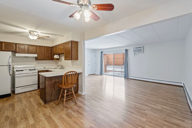 12830 S 71st Avenue 104, Palos Heights, IL 60463