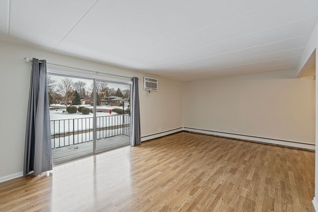 12830 S 71st Avenue 104, Palos Heights, IL 60463