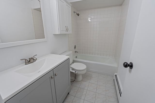 12830 S 71st Avenue 104, Palos Heights, IL 60463