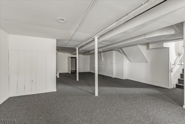 32 Brantwood Pl, Clifton City, NJ 07013
