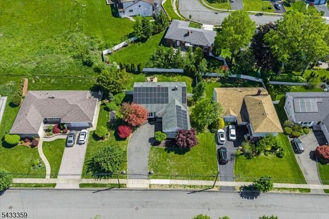 32 Brantwood Pl, Clifton City, NJ 07013