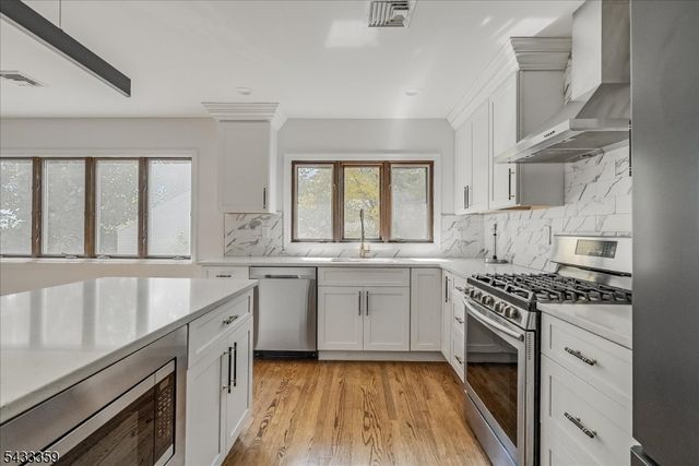 32 Brantwood Pl, Clifton City, NJ 07013