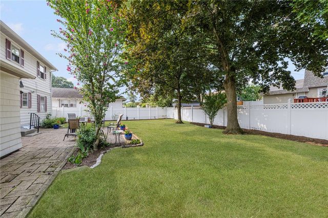 3 Redwood Drive, North Providence, RI 02911