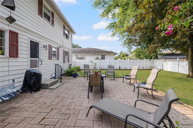 3 Redwood Drive, North Providence, RI 02911