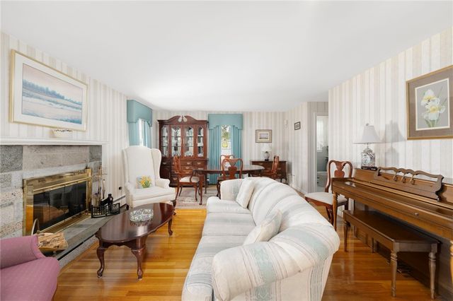 3 Redwood Drive, North Providence, RI 02911